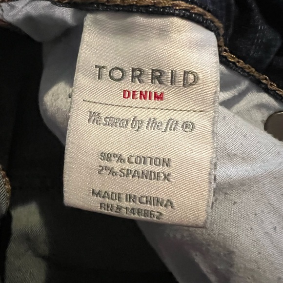 TORRID Jeans - 20 - Picture 3 of 4
